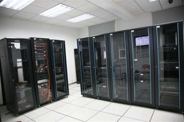 智能的企业IT机房动环监控系统